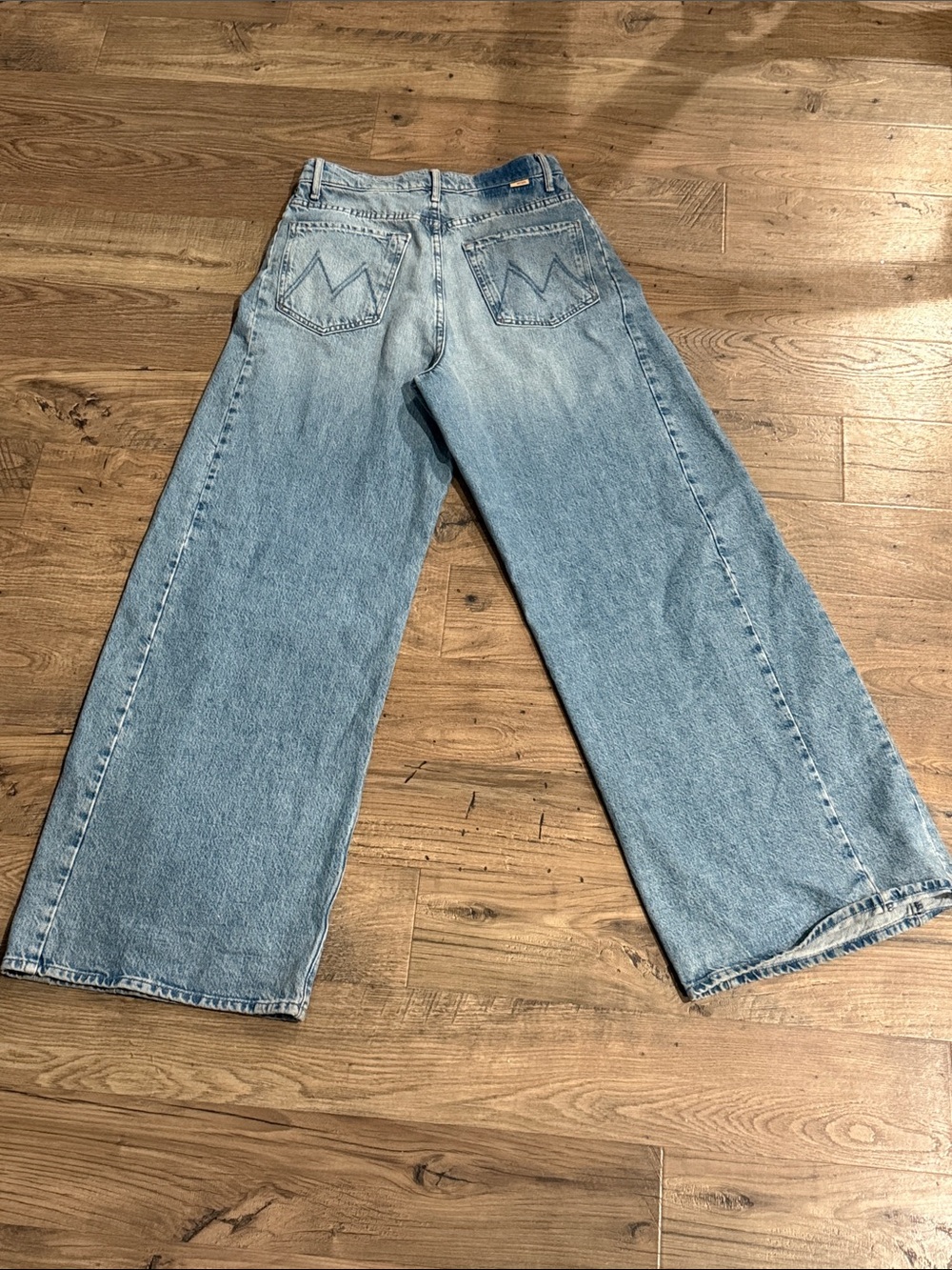 Mother The Pipe Dream Button Sneak Jeans - Picture 5 of 6